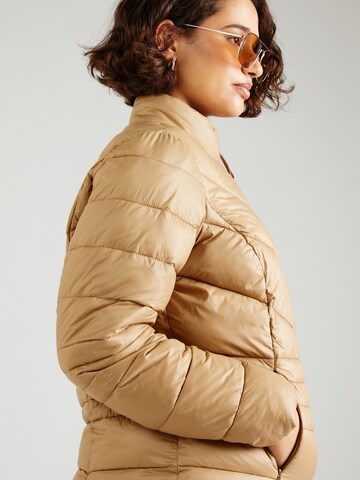 Vero Moda Curve Jacke 'VMCSORAYASIV' in Braun