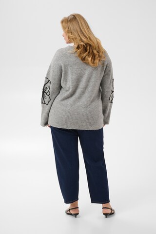 Pull-over 'Erina' KAFFE CURVE en gris
