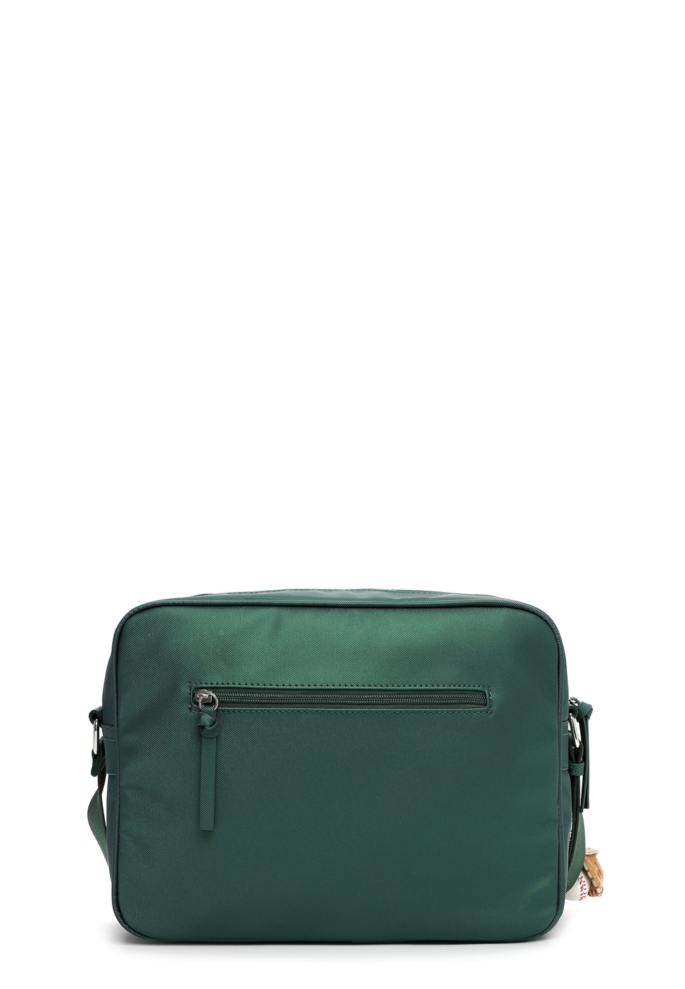 Tamaris Shoulder bag 'Gesina' in Green