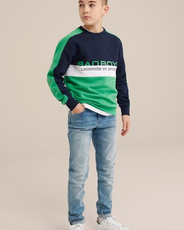 WE Fashion Sweatshirt in Green