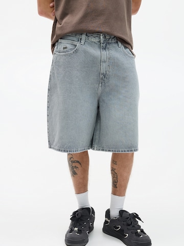 Baggy Jeans de la Pull&Bear pe gri: față