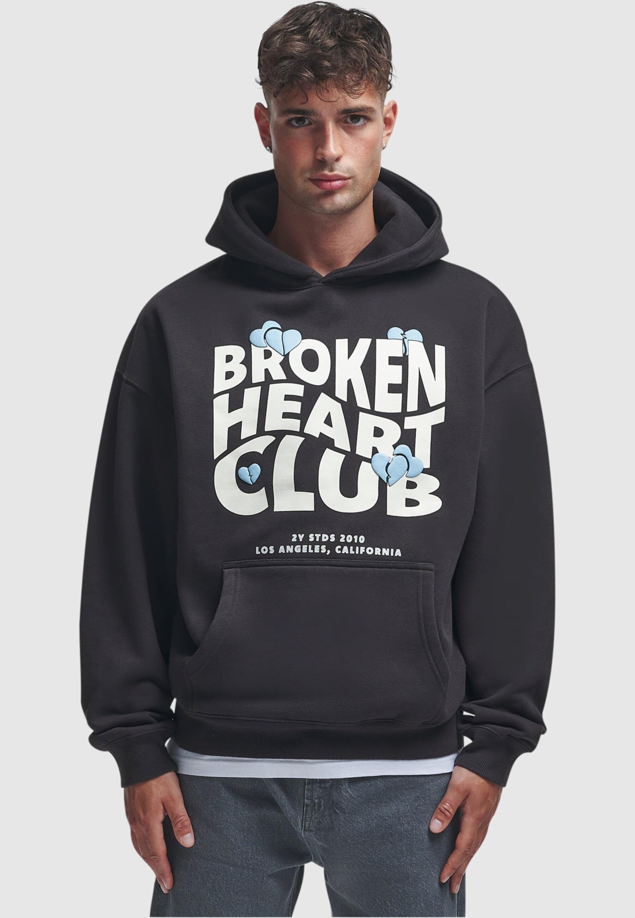2Y Studios Sweatshirt Broken Heart Club in Black ABOUT YOU