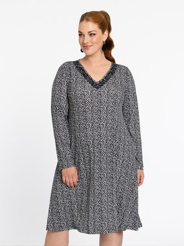 YOEK Kleid in Schwarz: Vorderseite