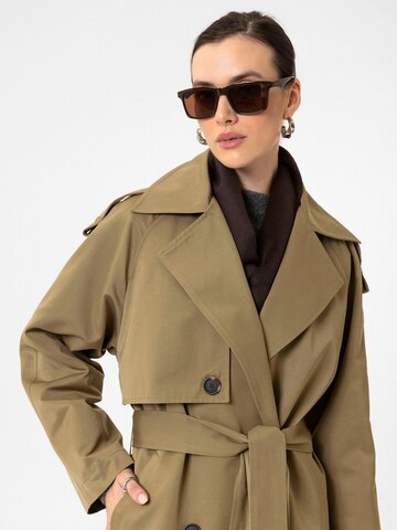 Antioch Between-seasons coat 'Andra' in Green