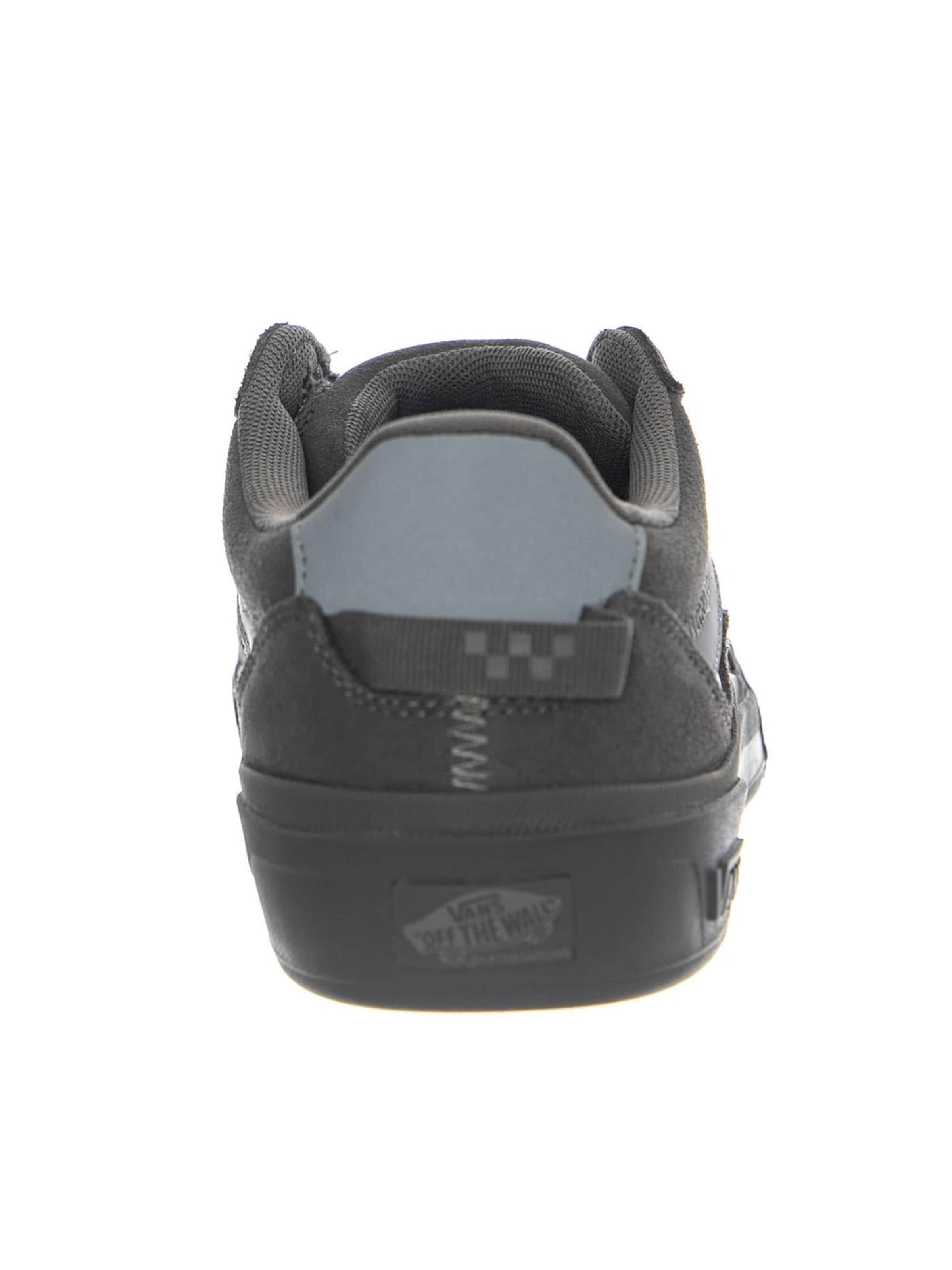 VANS Sportieve veterschoen 'Skate 2 Wayvee Atiba Gray' in Grijs