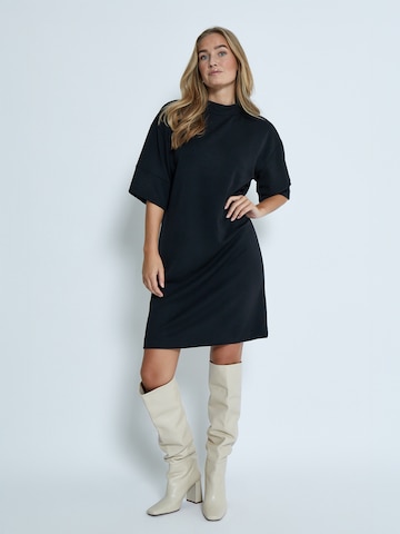 Peppercorn Dress 'Dicette' in Black: front