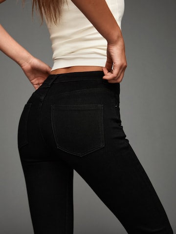 Bershka Skinny Jeans in Black