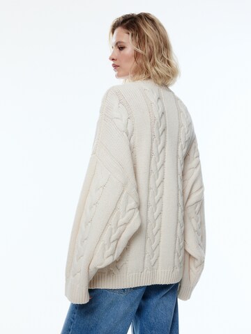 Pull-over 'CAMELLIA' EDITED en beige