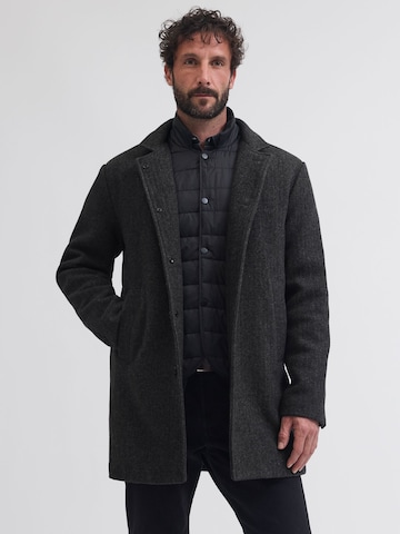 Portland Outerwear Company Between-seasons coat in Grey: front
