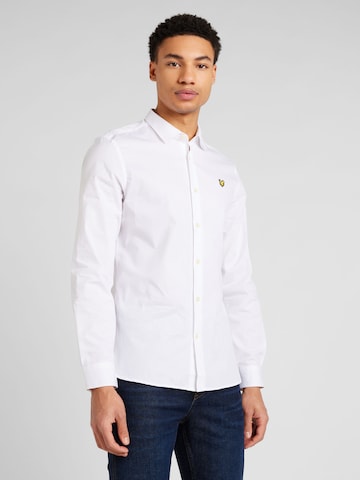 Lyle & Scott Slim fit Button Up Shirt in White: front