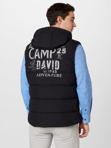 CAMP DAVID Weste in Schwarz