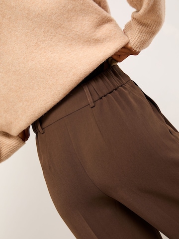 Lipsy Loosefit Bandplooibroek in Bruin