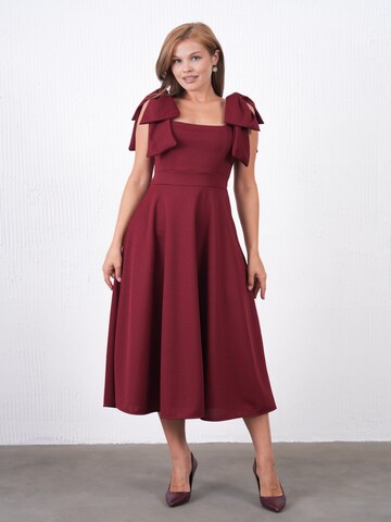 WOMAN VISION Šaty – červená