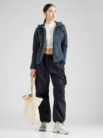 Nike Sportswear Sweatjacke 'TECH FLEECE 2' in Grün