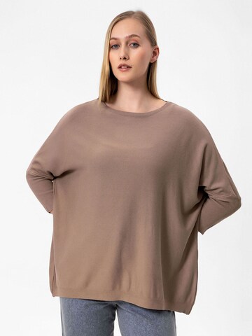 Pull-over oversize Anou Anou en beige : devant