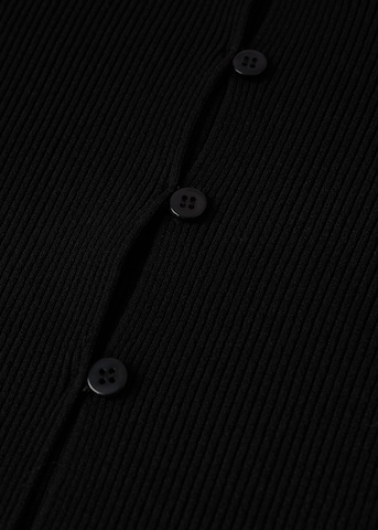 MANGO Плетена жилетка 'Gruyer' в черно