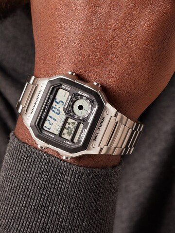 Montre digitale CASIO en argent