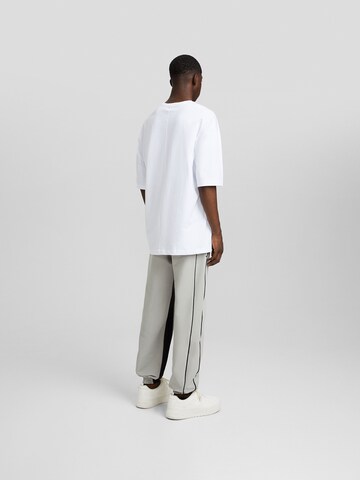 Bershka Tapered Hose in Grau