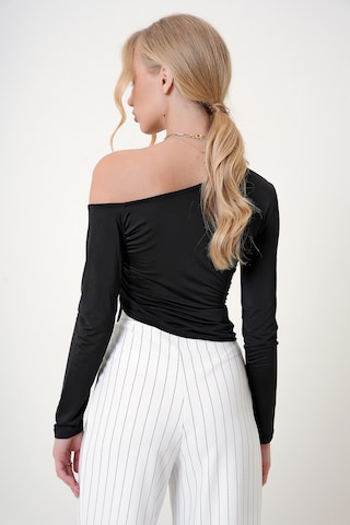 Trend Alaçatı Stili - Camiseta en negro