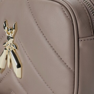 Borsa a tracolla 'Fly' di PATRIZIA PEPE in grigio