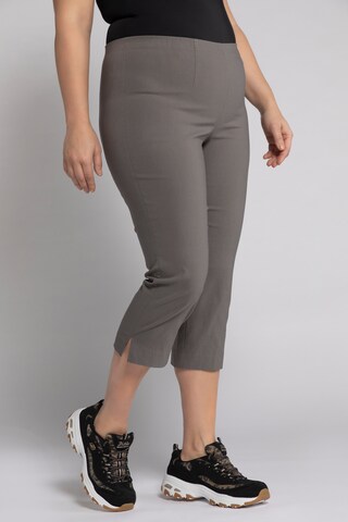 Ulla Popken Slimfit Broek in Beige: voorkant