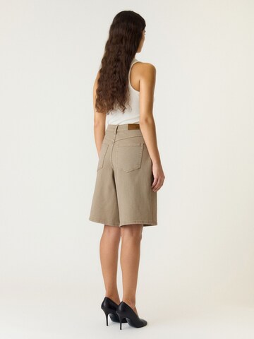 YAS Regular Pants in Beige