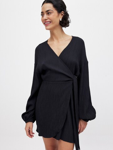 NA-KD Kleid in Schwarz: Vorderseite