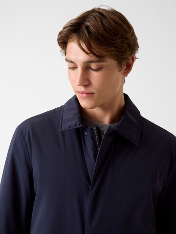 GUESS Between-Season Jacket in Blue