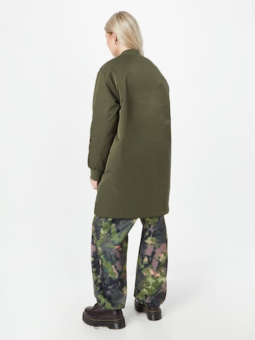 Veste mi-saison 'Meike' ABOUT YOU en vert