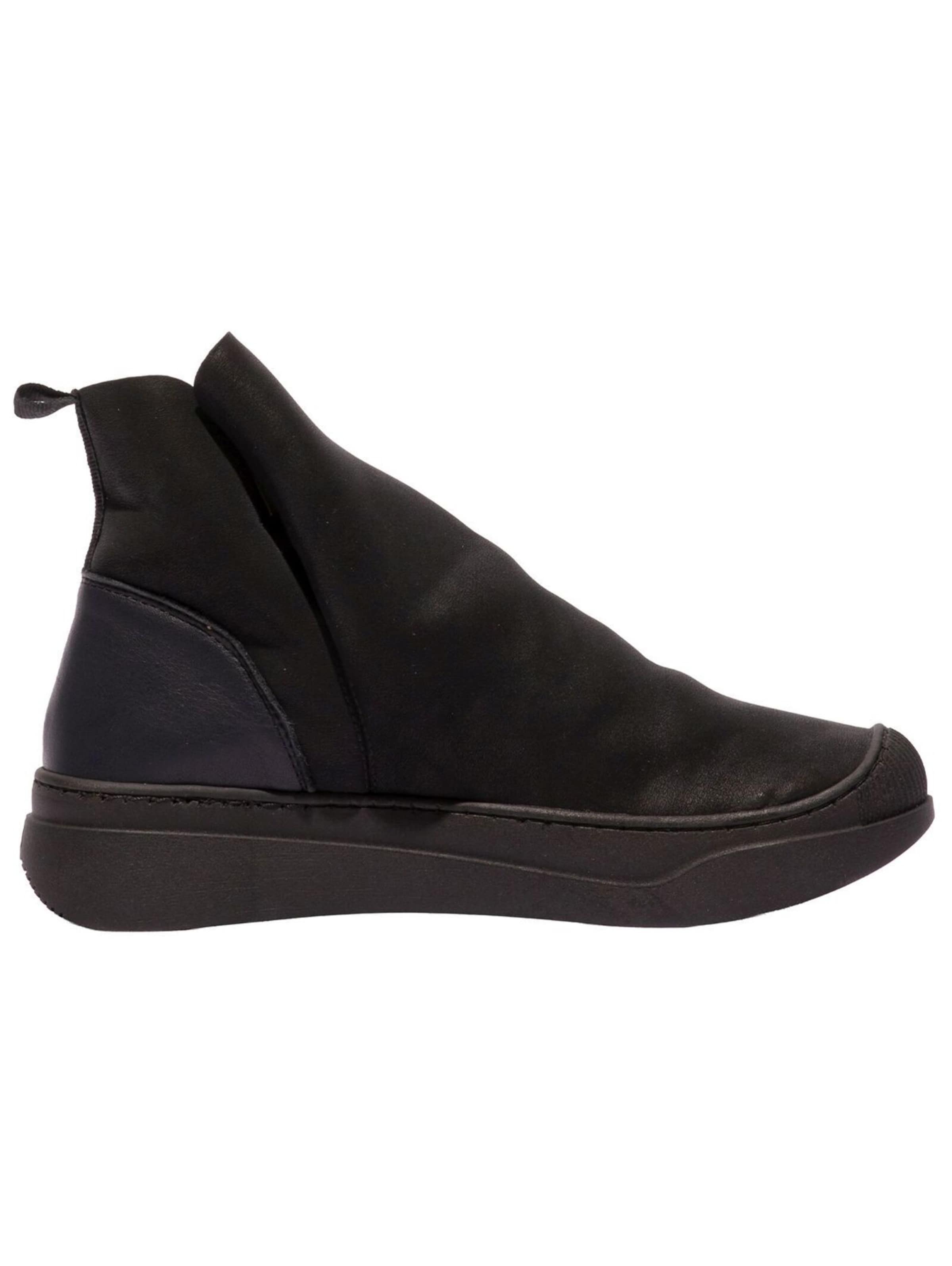 Softinos Bootie in Black