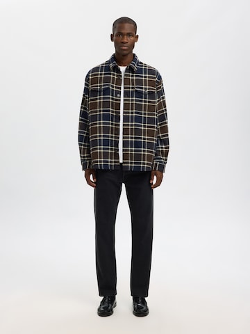 SELECTED Comfort fit Button Up Shirt 'SLHPABLO' in Brown