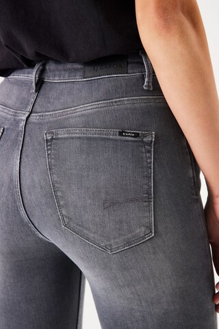 GARCIA Slimfit Jeans 'Celia' i grå