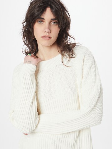 ESPRIT Sweater in White