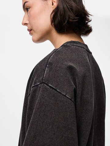 Sweat-shirt 'PCChilli' PIECES en noir