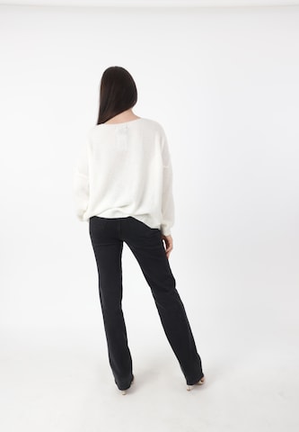 Elara Pullover i hvid