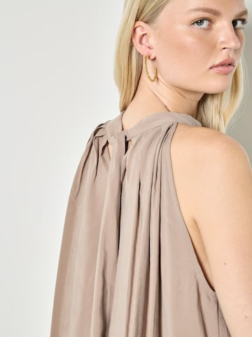 Chemisier ' ' Apricot en gris