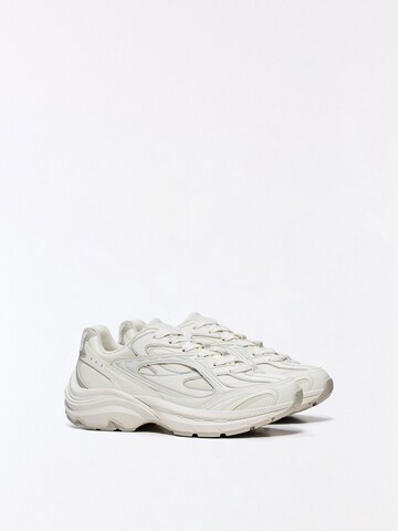 Baskets basses Bershka en blanc