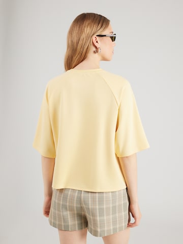 ABOUT YOU Μπλουζάκι 'Svea' σε κίτρινο