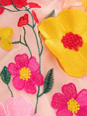 Rochie de la Next pe roz