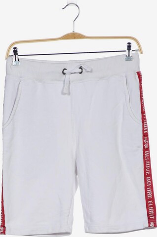 ALPHA INDUSTRIES Shorts in 33 in White: front