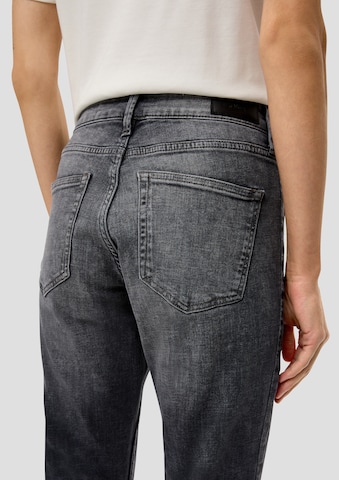 s.Oliver Slimfit Jeans 'Betsy' in Grau