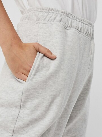 VERO MODA Tapered Sweathose in Grau