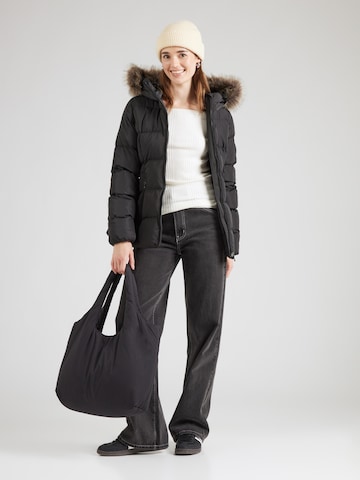 Superdry Prechodná bunda 'FUJI' - Čierna
