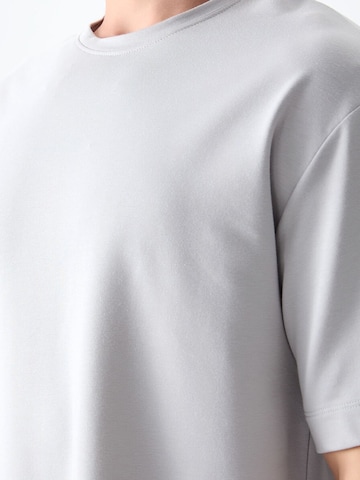 Tommy Life T-Shirts in Grau