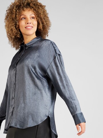 Camicia da donna di ONLY Carmakoma in grigio