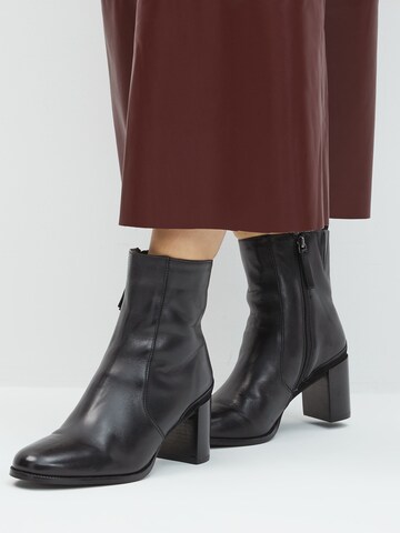 Next Ankle Boots 'Forever Comfort' in Black