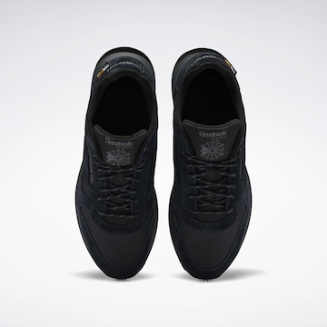 Reebok Sneakers in Black