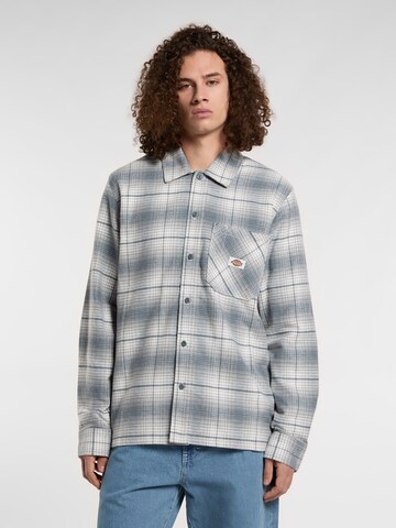 DICKIES Regular fit Риза 'Forest' в сиво: отпред