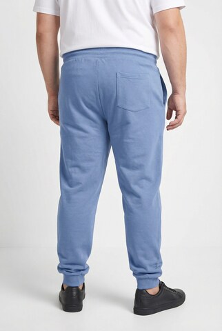 Men Plus Tapered Hose in Blau