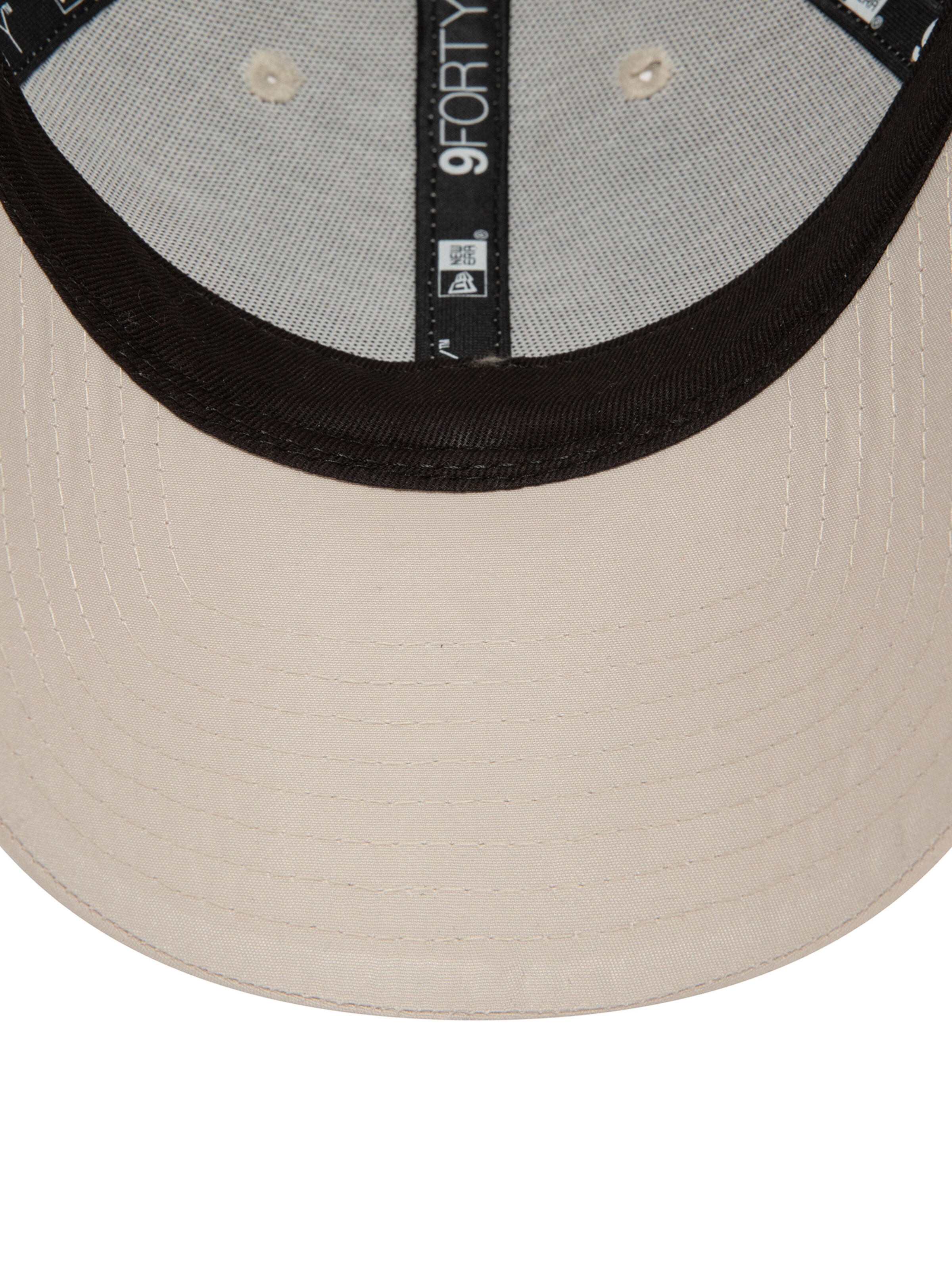 Cappello da baseball '9FORTY NEYYAN' di NEW ERA in beige